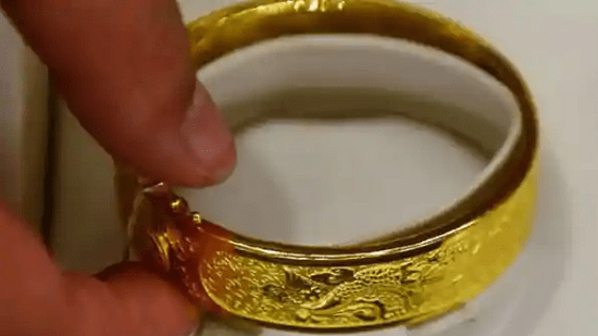 Gold Loans Glitter As Lenders Pledge Jewelry for Cash